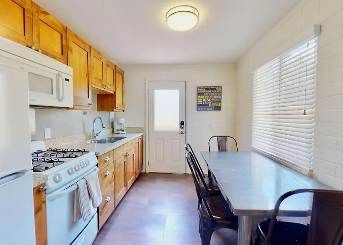 Downtown Cozy Home Base - Purple Sage 4